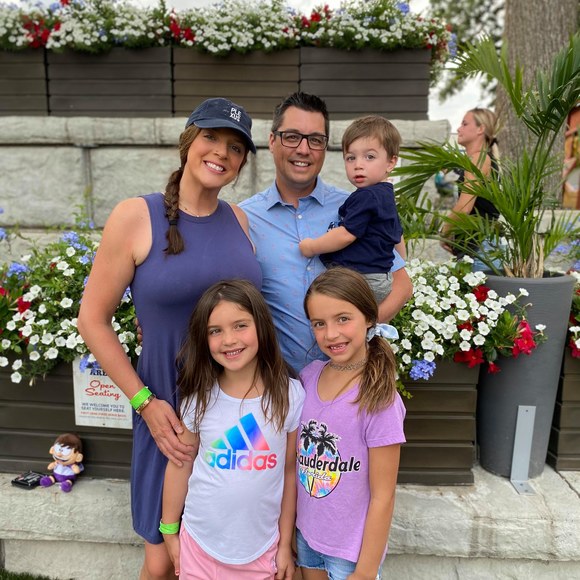 Meet your Posher, Travis - Picture 1 of 1